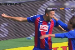 巴塞罗那中场德容：传球视野闪耀下的高薪争议与未来之路